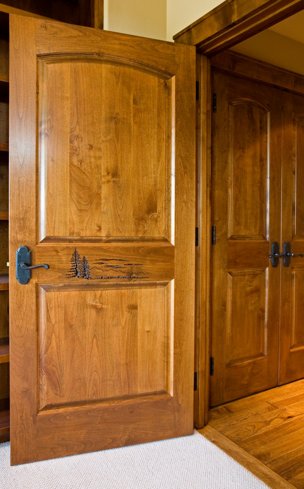 Hallway - rustic hallway idea