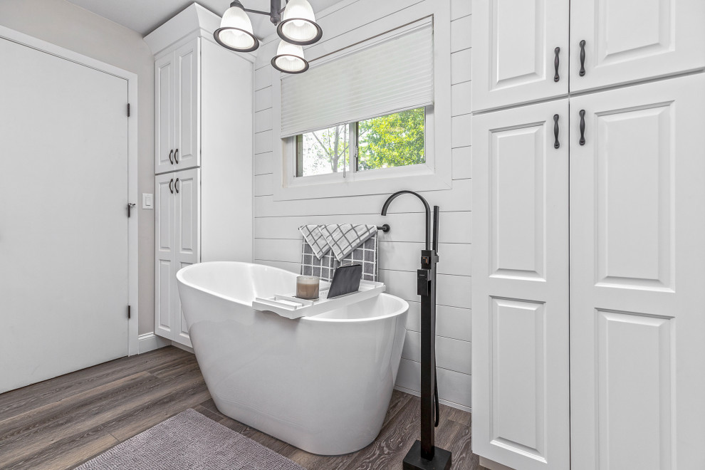 Lake Bathroom & New Flooring update
