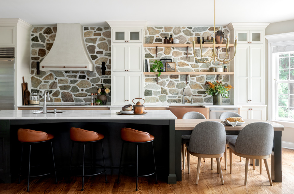 Kitchen - transitional kitchen idea with an island