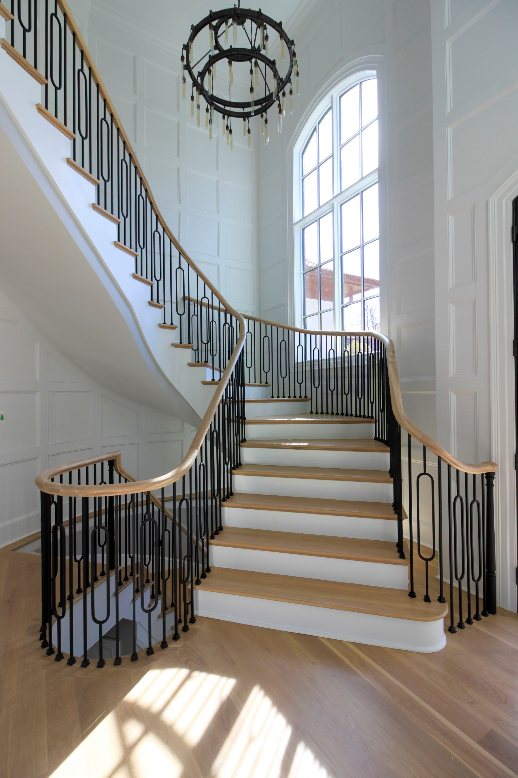 95_Remarkable and elegant floating elliptical staircase, McLean, VA 22101