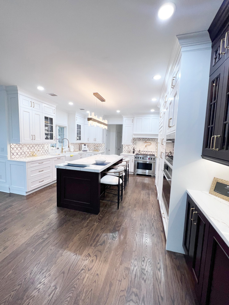 Inspiration for a transitional home design remodel in New York