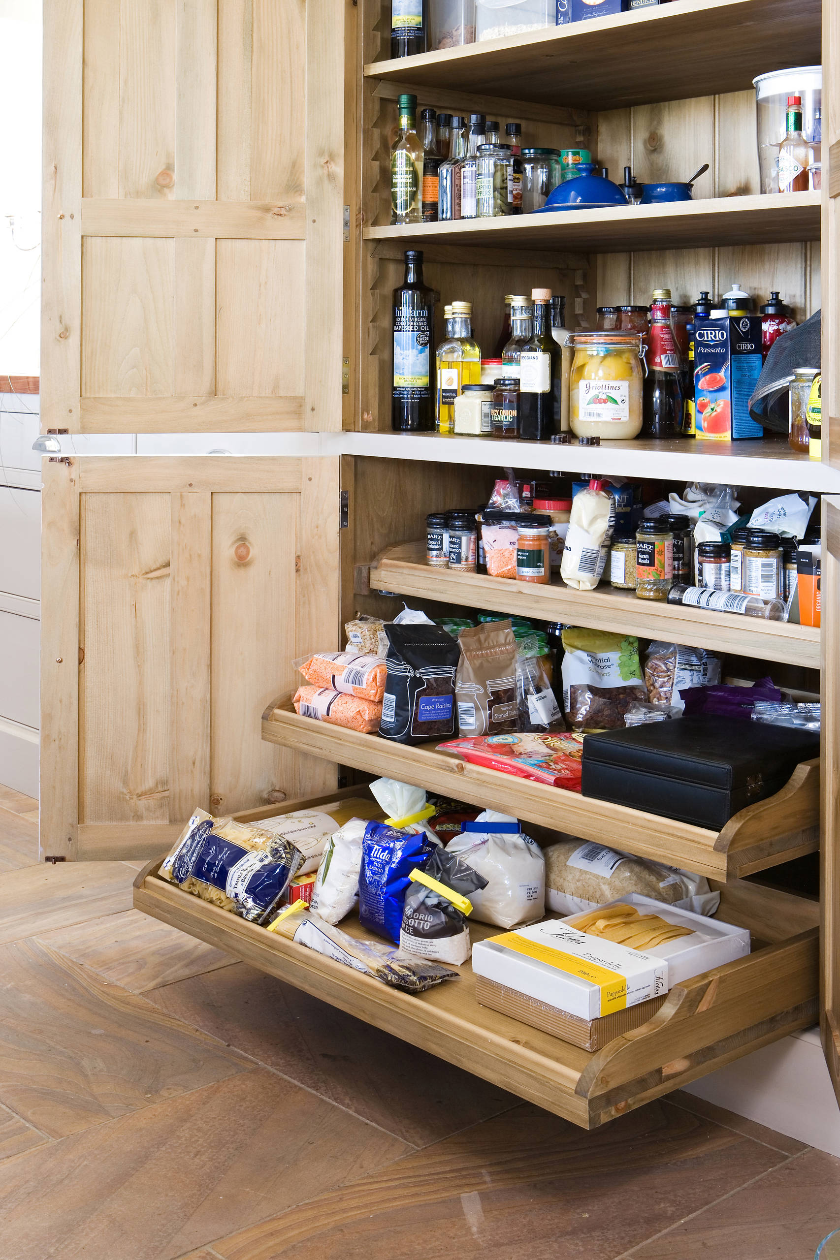 Organization vs Storage: Ideas for Tackling Narrow Kitchen Cabinet
