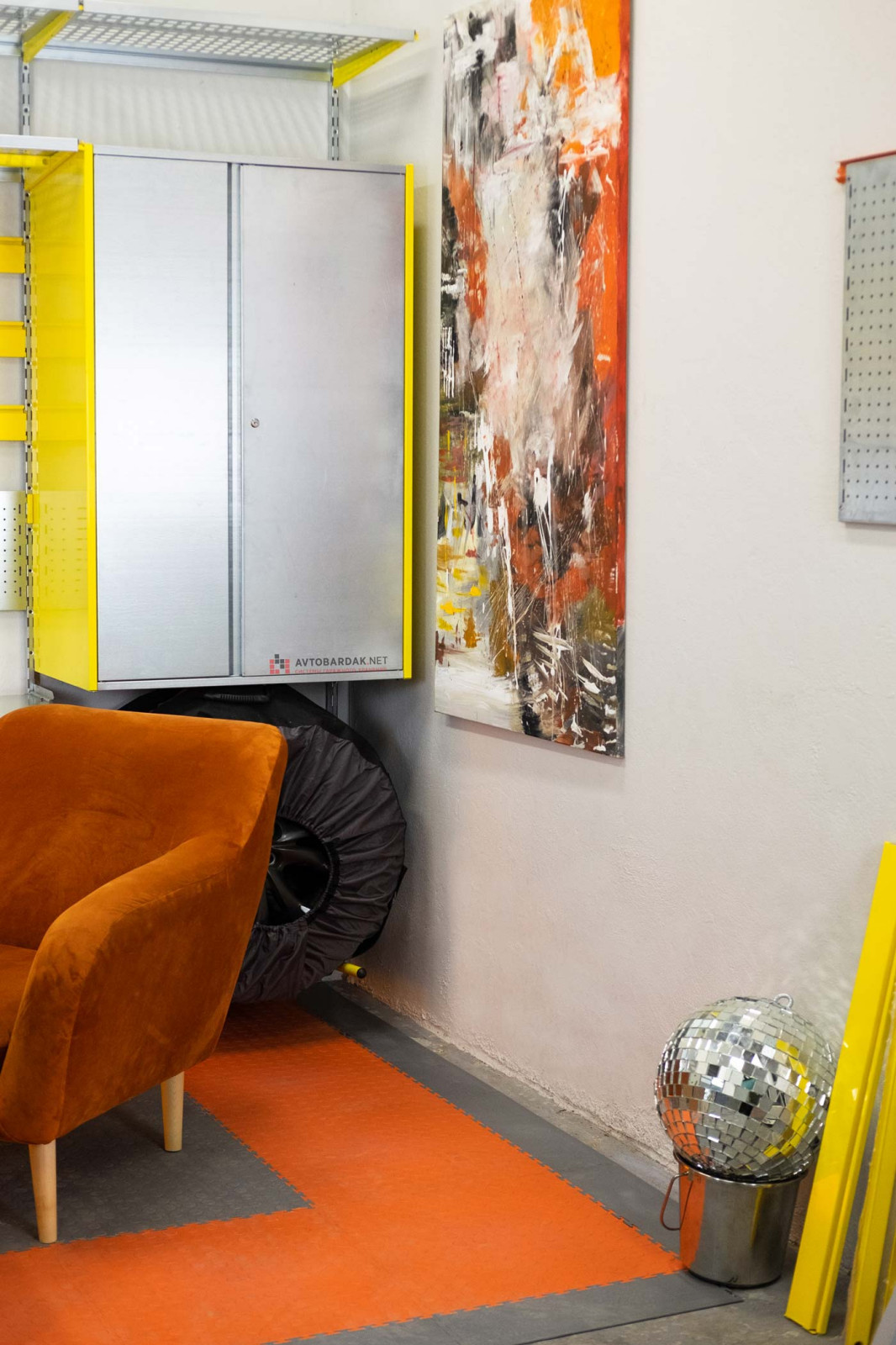 Проект №77. Гараж в желтых оттенках