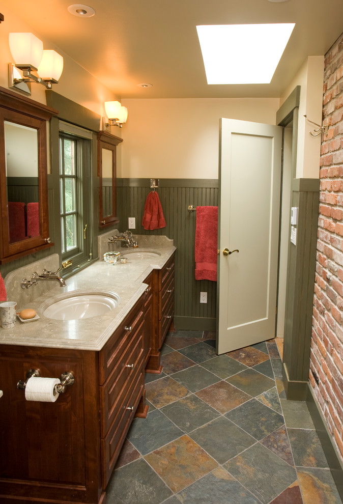 This is an example of a traditional bathroom in Seattle.