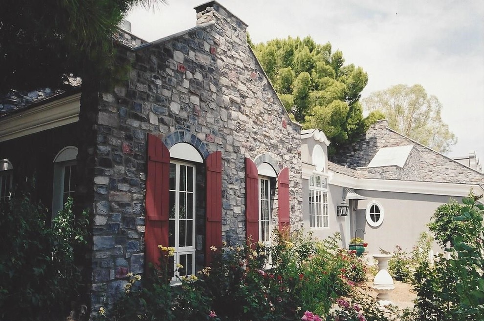Home design - rustic home design idea in Phoenix