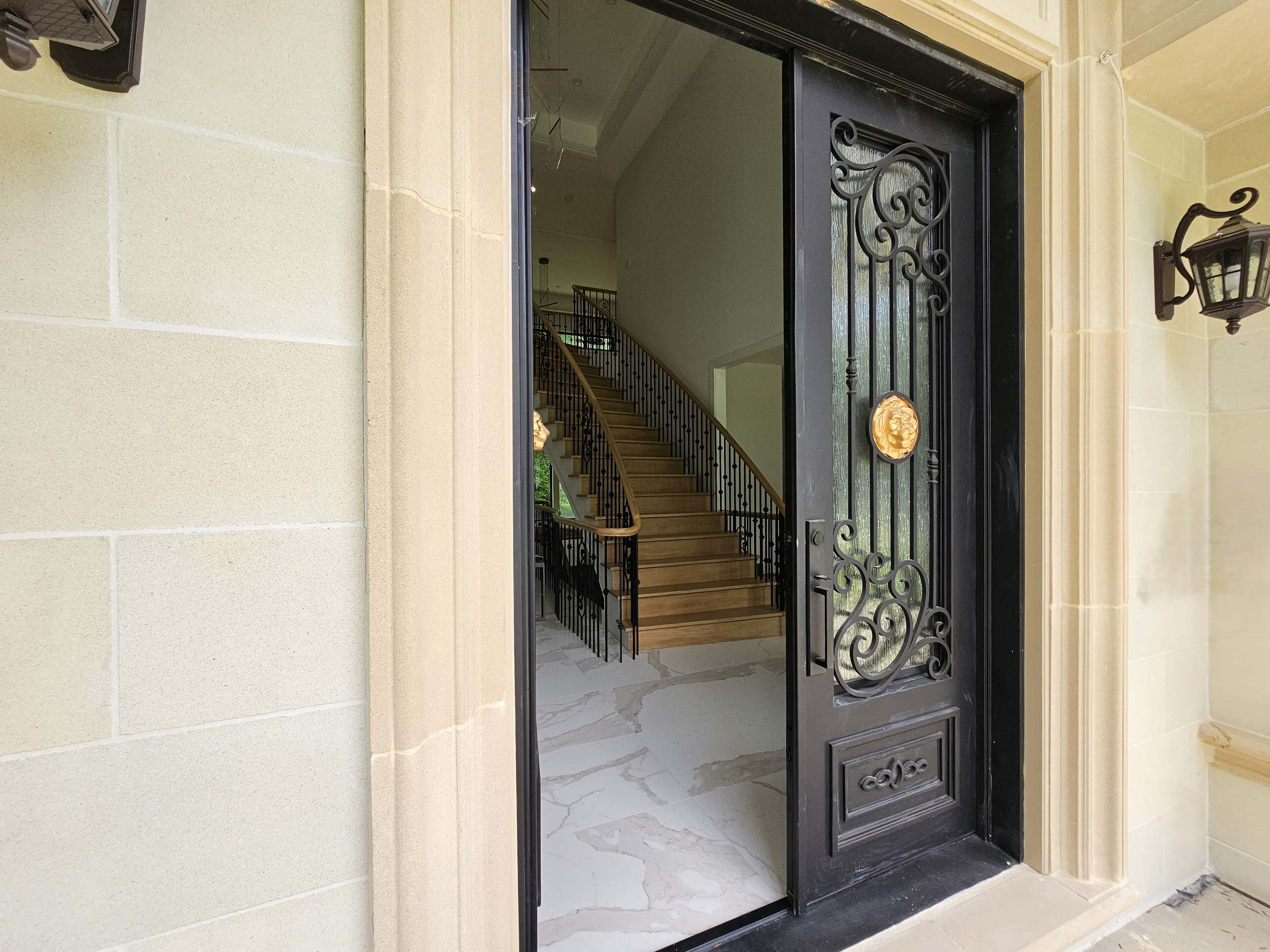 120_Luxurious White Oak Stair with Iron Balusters, Great Falls, 22066