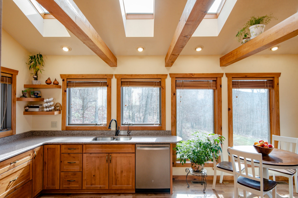 Kitchen - rustic kitchen idea in DC Metro