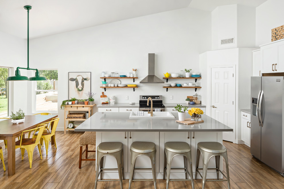 Transitional kitchen in Phoenix.