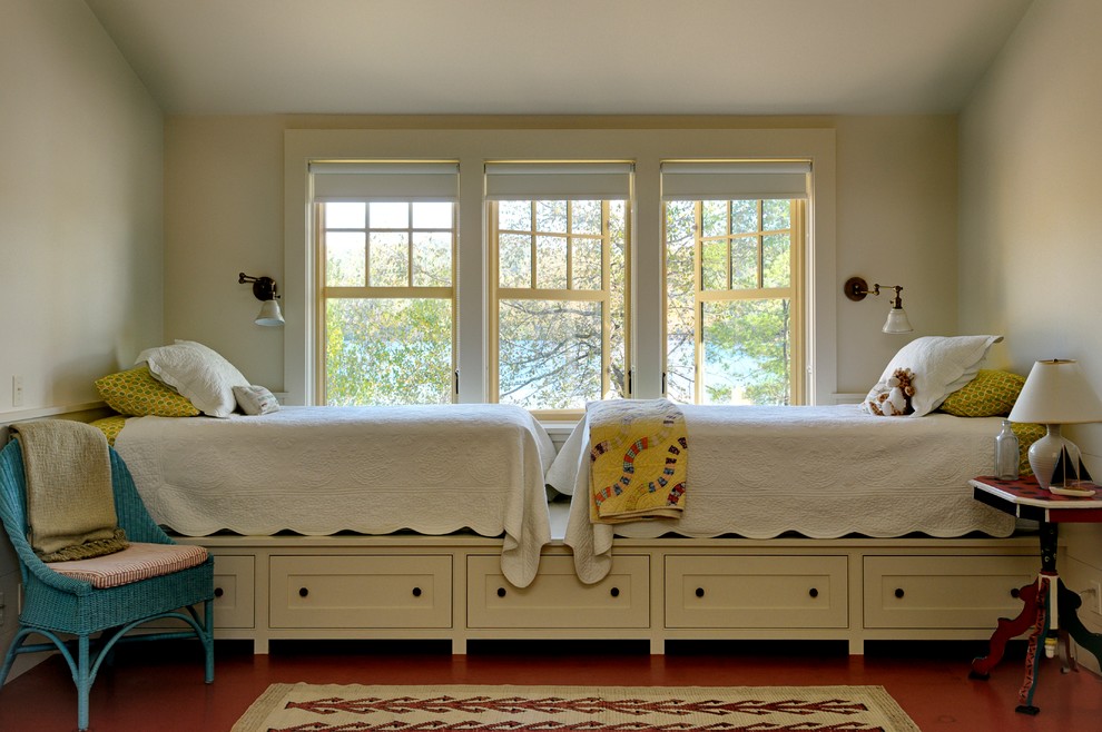 Design ideas for a traditional kids' bedroom in Burlington with beige walls.