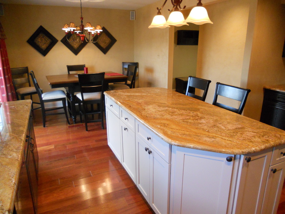 Inspiration for a timeless kitchen remodel in Philadelphia