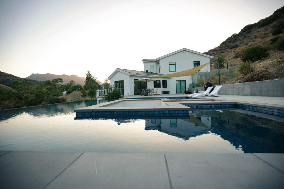 Agoura Hills New Build - Lobo Canyon