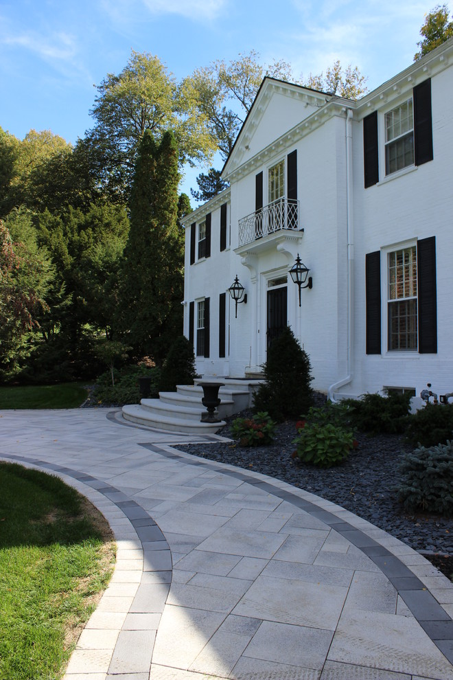This is an example of a transitional landscaping in Cedar Rapids.