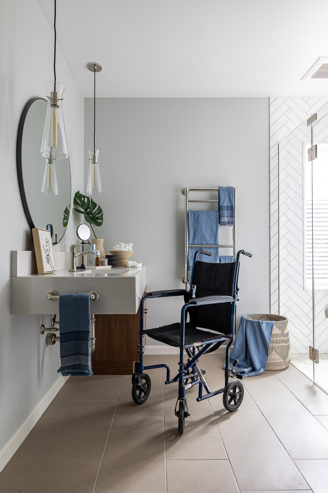 Minimalist home design photo in Louisville