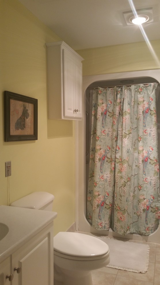 Bathroom - traditional bathroom idea