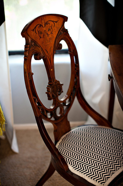 Fresh Vintage Chair with Chevron Pattern eklektisch-wohnbereich