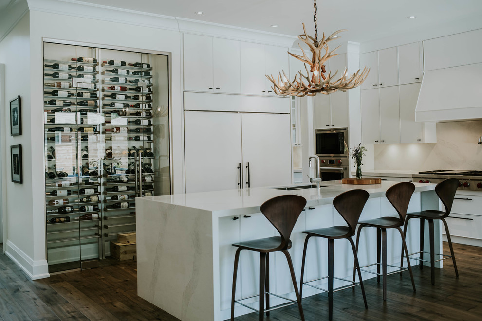 Example of a transitional kitchen design in Toronto