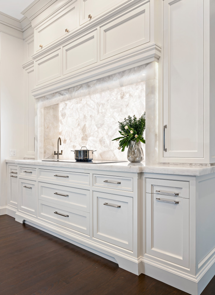 Kitchen - transitional kitchen idea