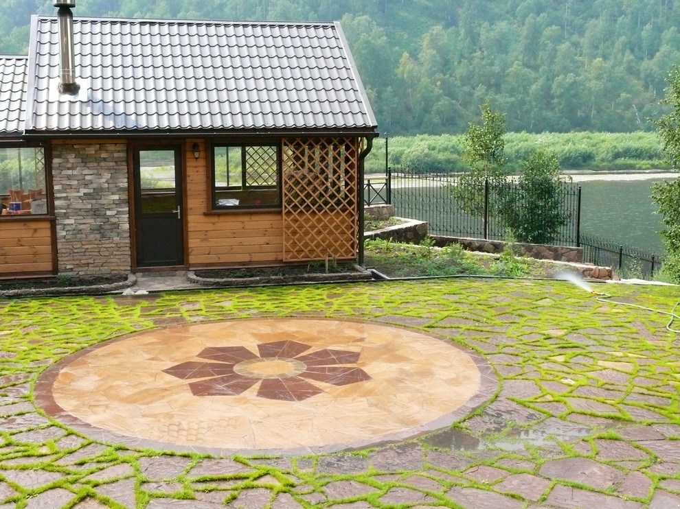 Каменные площадки и дорожки