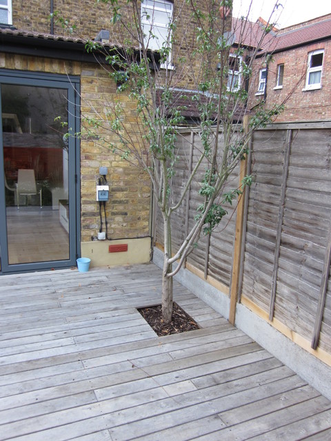 Oak decking contemporary-garden