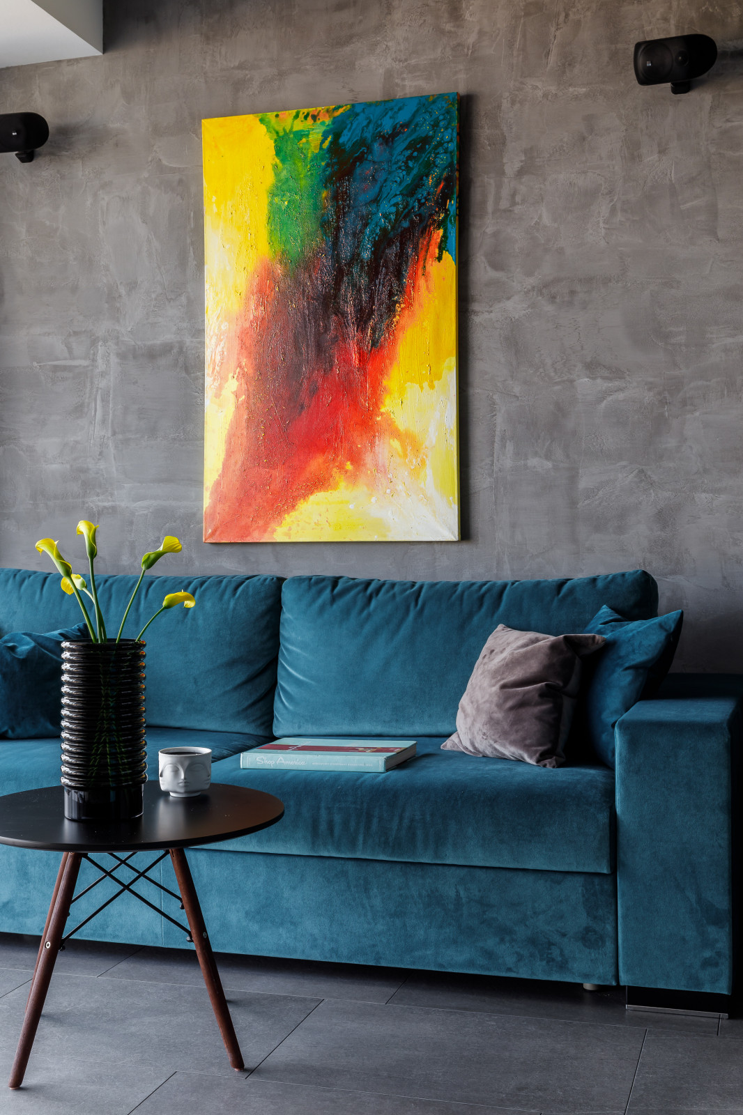 Квартира с бирюзовым акцентом