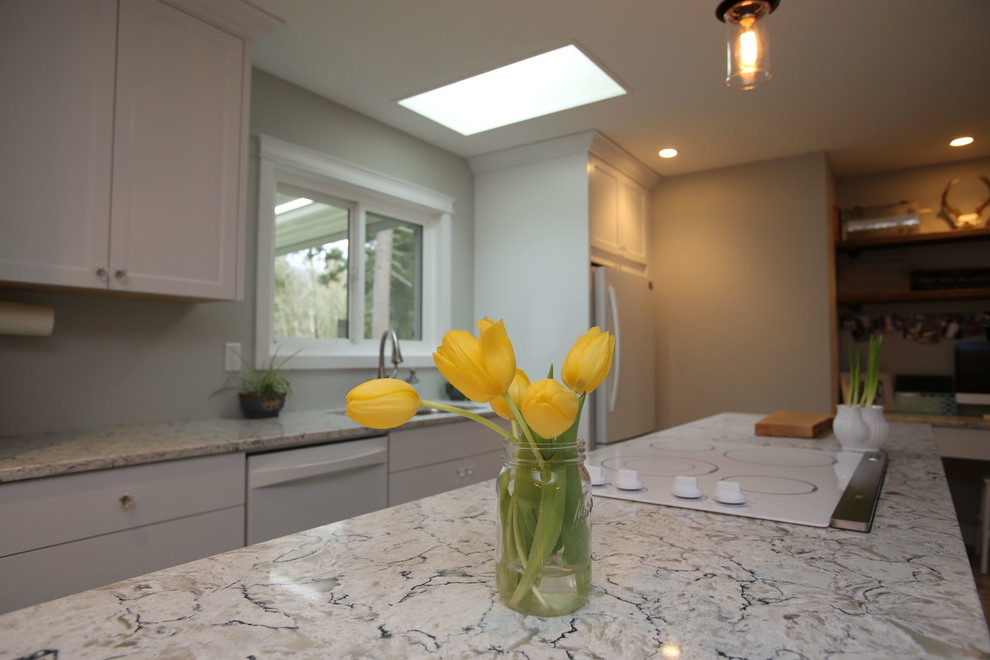 Inspiration for a rustic home design remodel in Vancouver
