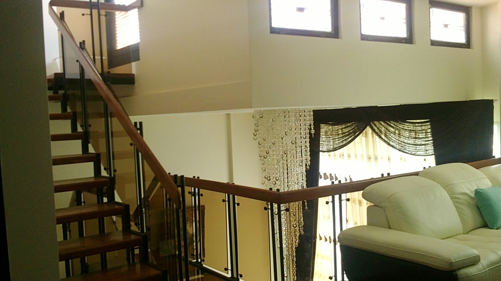 Home design - transitional home design idea