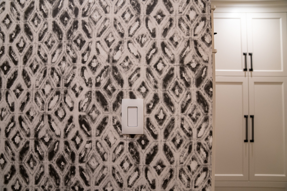 Example of a large transitional mudroom design