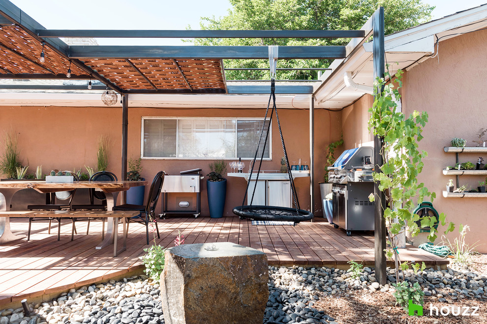 Inspiration for a transitional deck remodel in Albuquerque