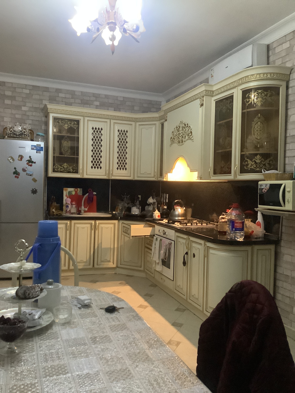 6437A804-CA81-4BE2-98C3-6EF70852D043