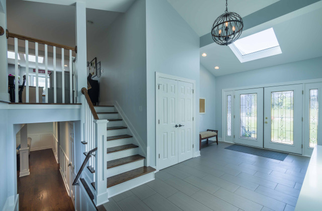 Accessible Split-Level Sanctuary contemporary-entre