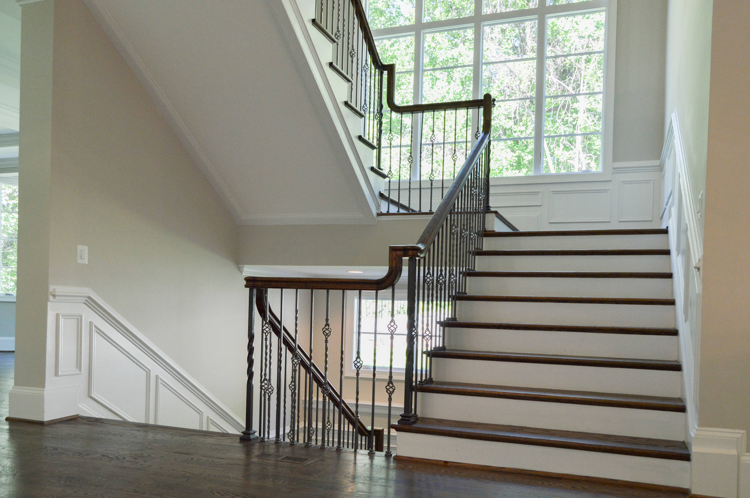 38_European Style Circular Balcony and Multi-level Staircase, Middleburg, VA 201