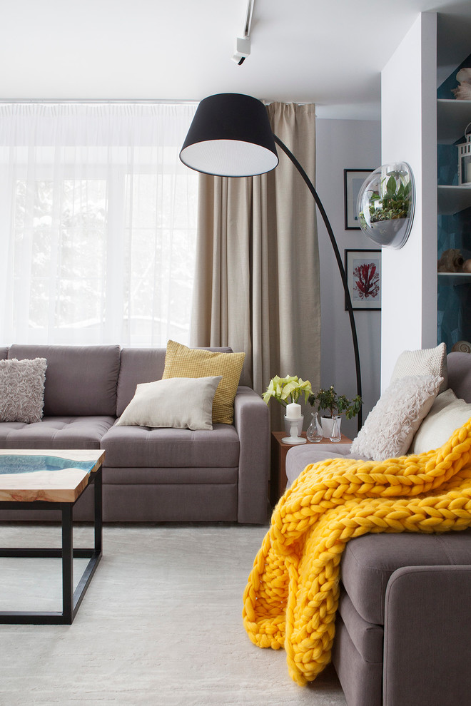 Между морем и землёй