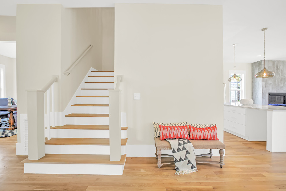 Staircase - mid-sized transitional wooden l-shaped staircase idea with painted risers