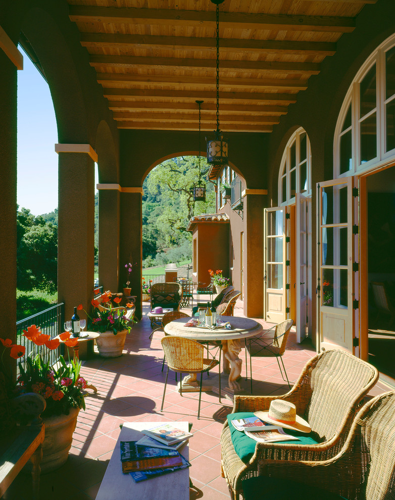 Photo of a mediterranean verandah in San Francisco.