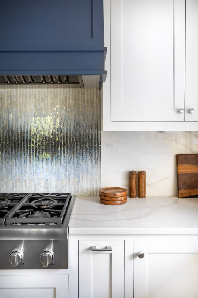 Example of a transitional kitchen design in Bridgeport
