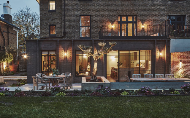 St James' Drive contemporary