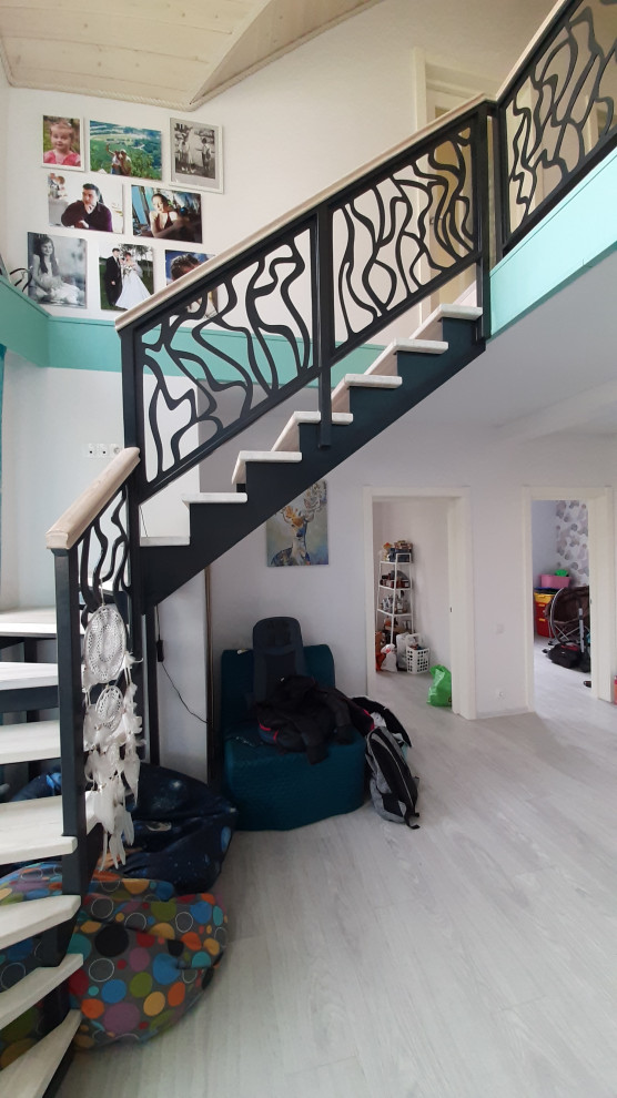 Лестница на второй этаж в каркасном доме