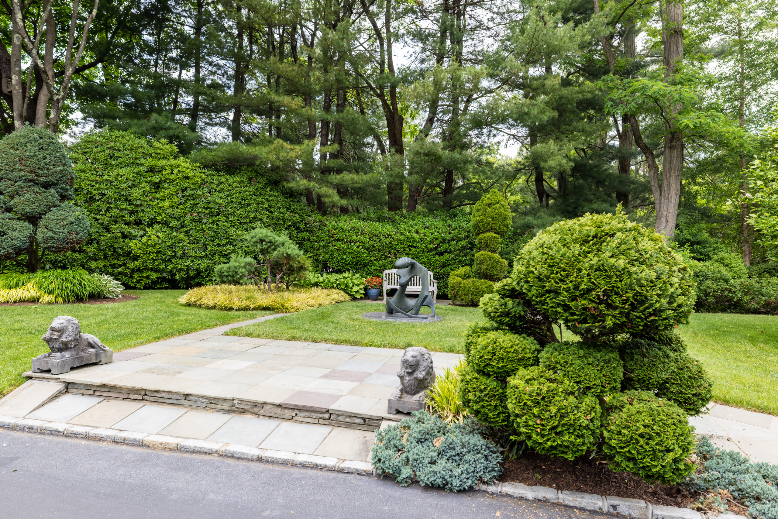 Contemporary Private Home with Extensive Art Collection