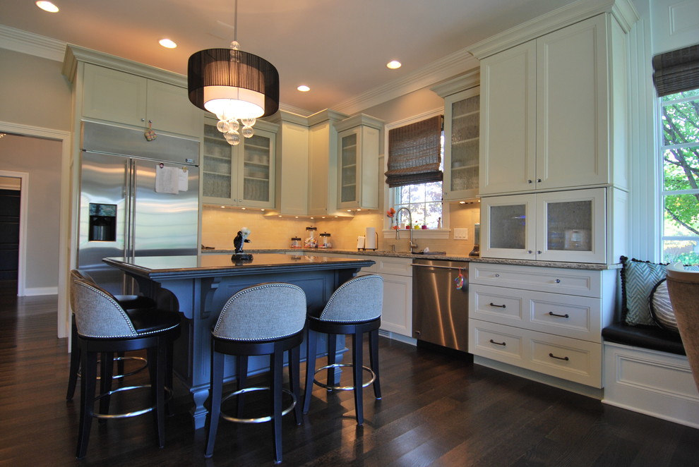 Kitchen - transitional kitchen idea in Indianapolis