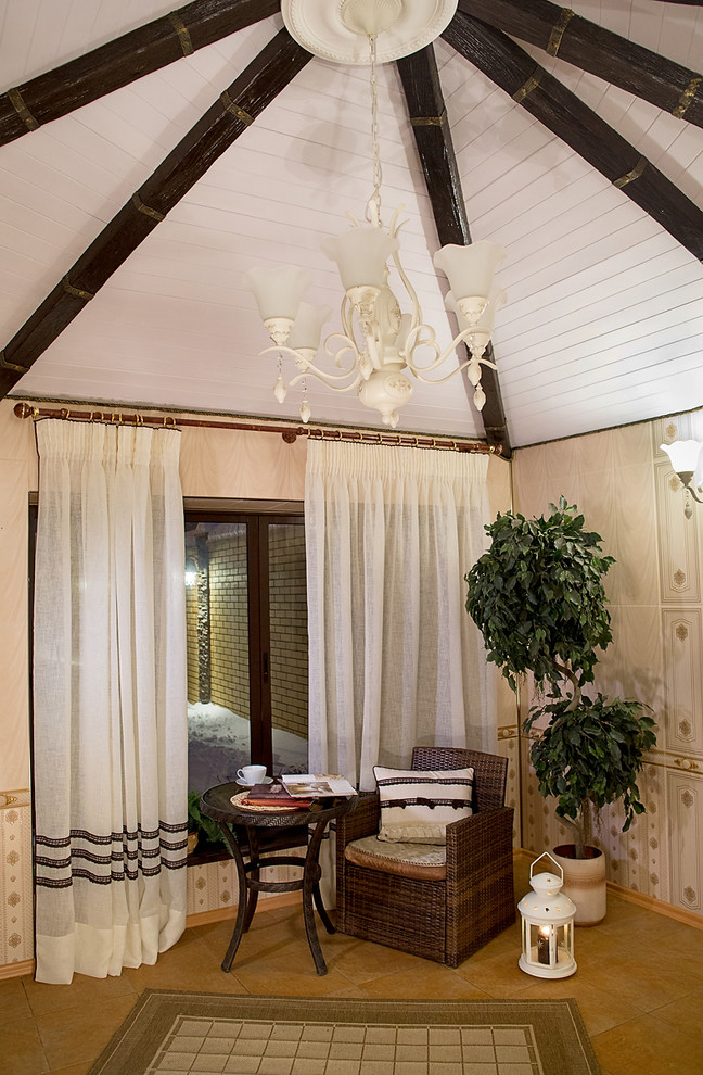 окно в беседке