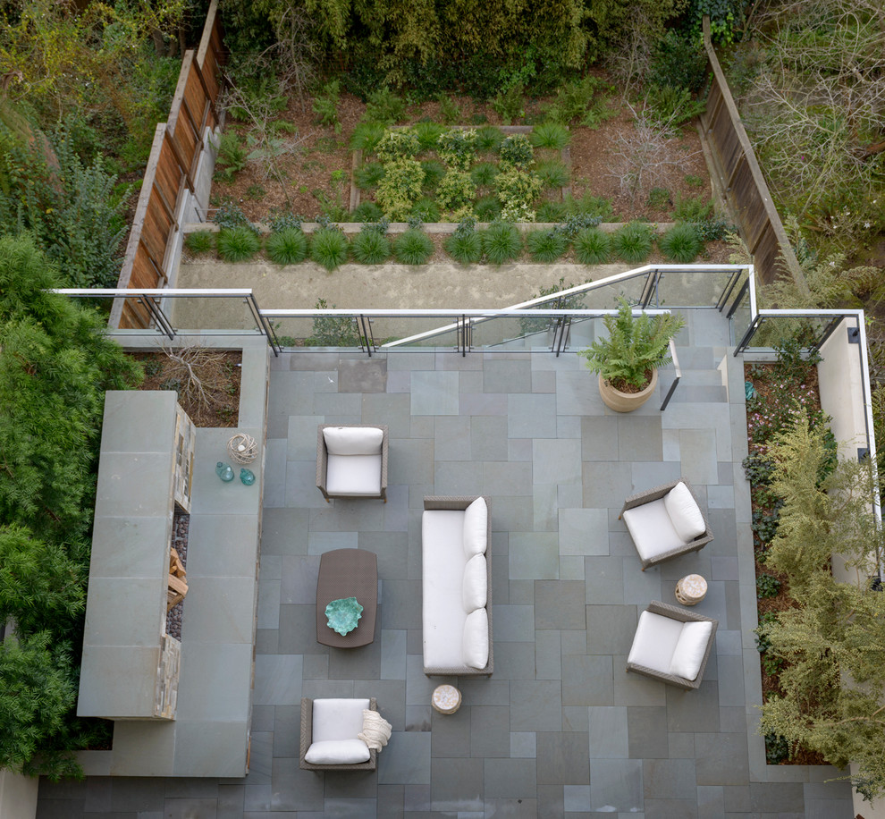 Patio - transitional patio idea in San Francisco