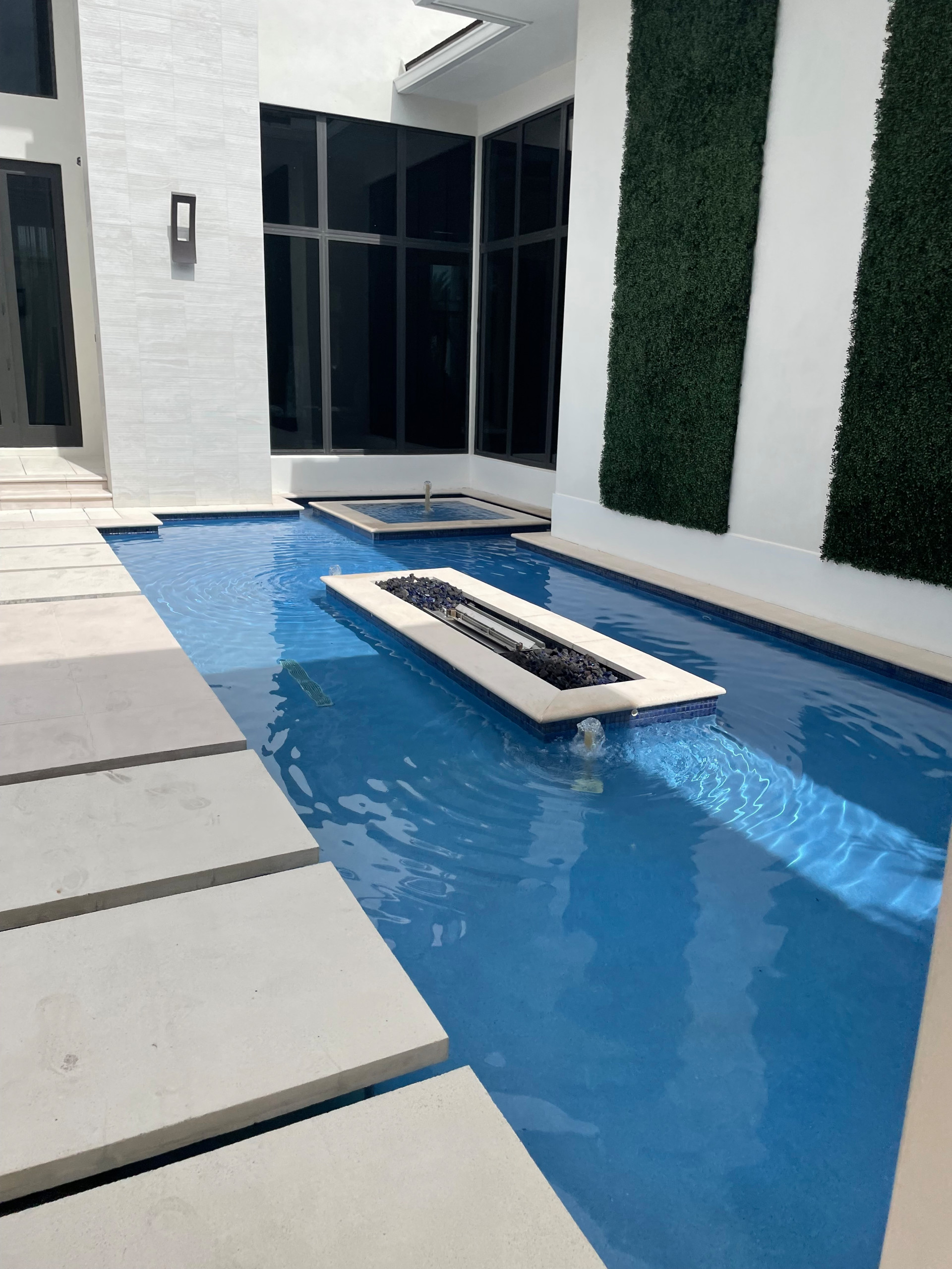 FORT LAUDERDALE RESIDENCE