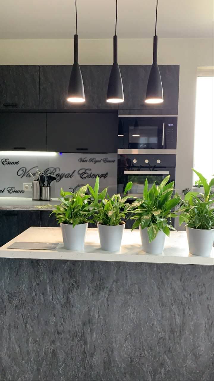 Кухня в загородный дом