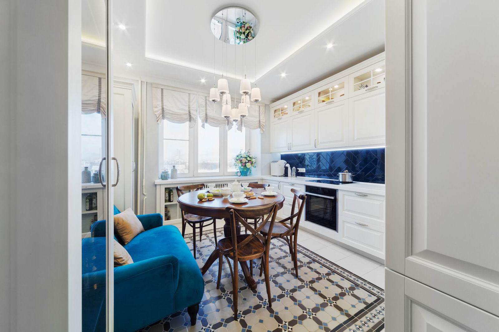 Интерьер квартиры на набережной в городе Екатеринбург