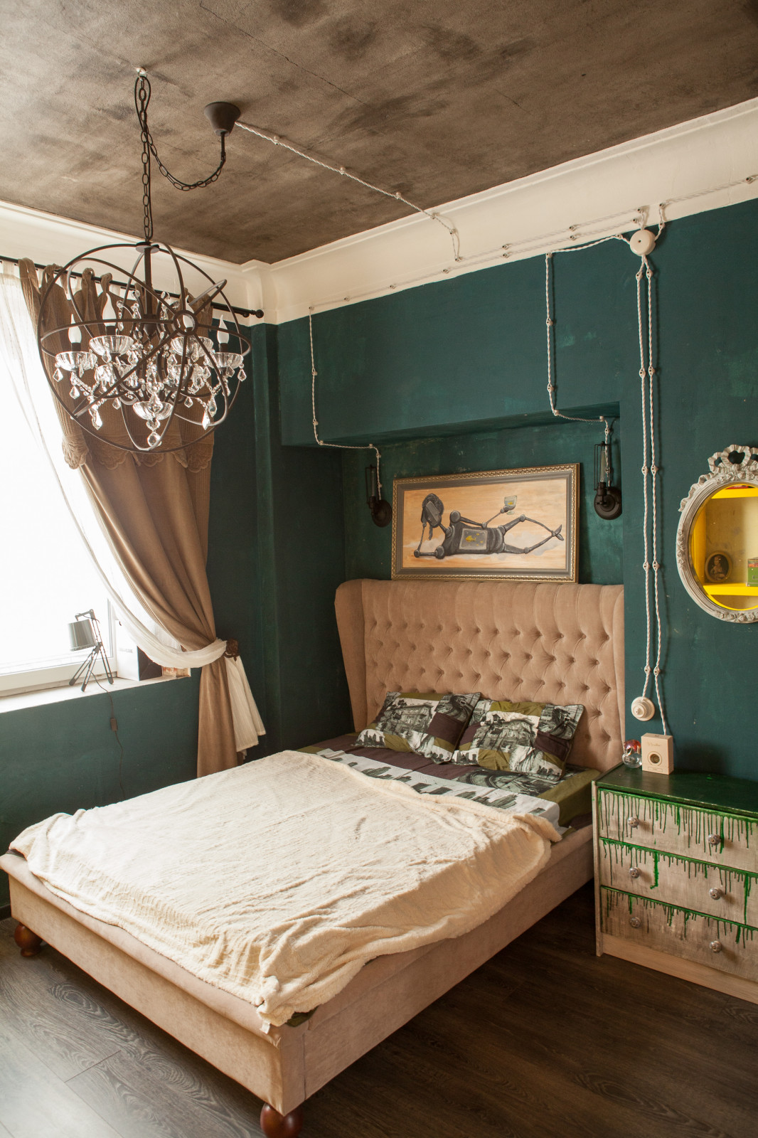 КВАРТИРА С 7 ОКНАМИ 2. ФОТО СЕРГЕЙ КОМЯГИН