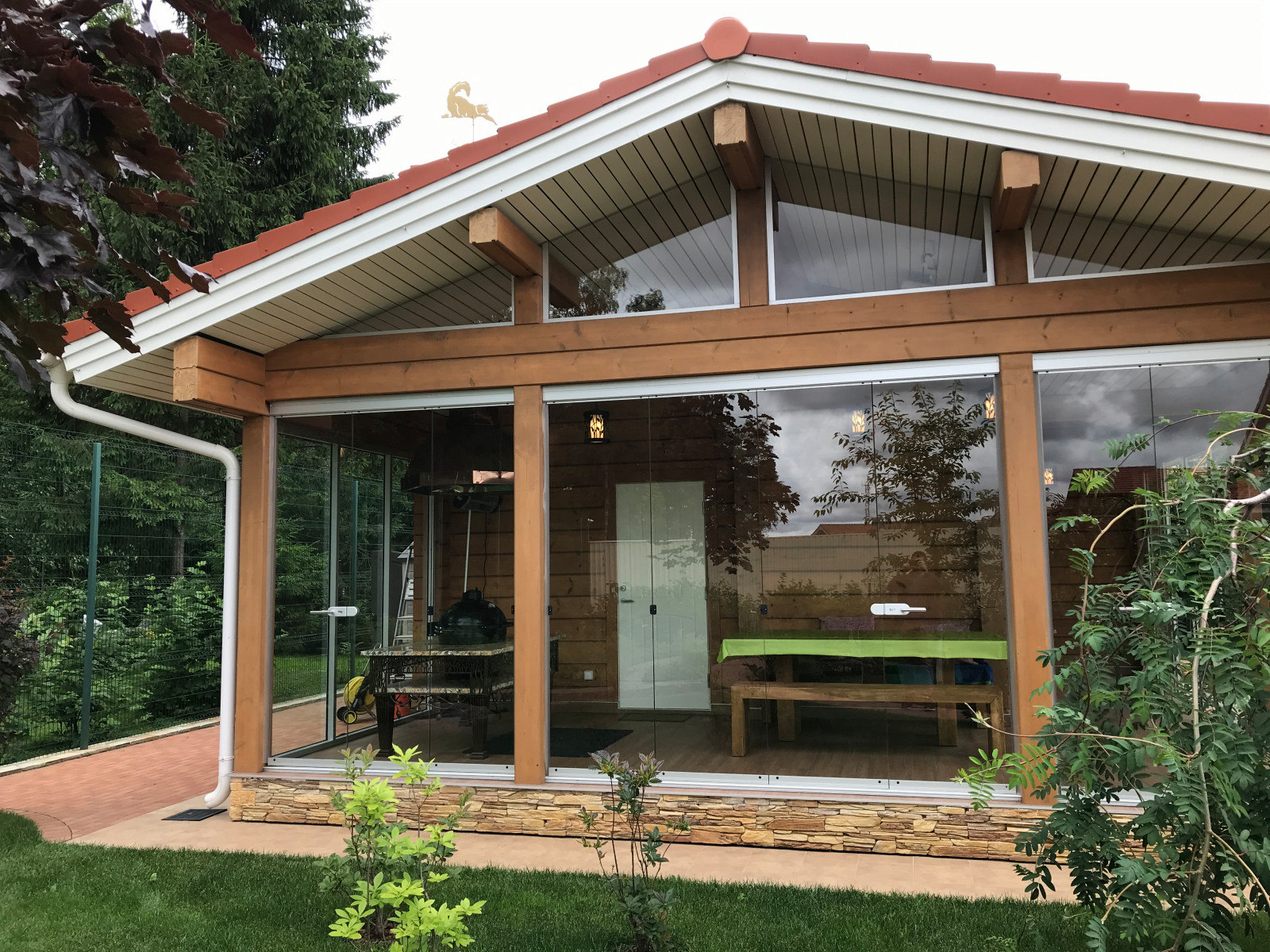 Остекление зоны отдыха в бане