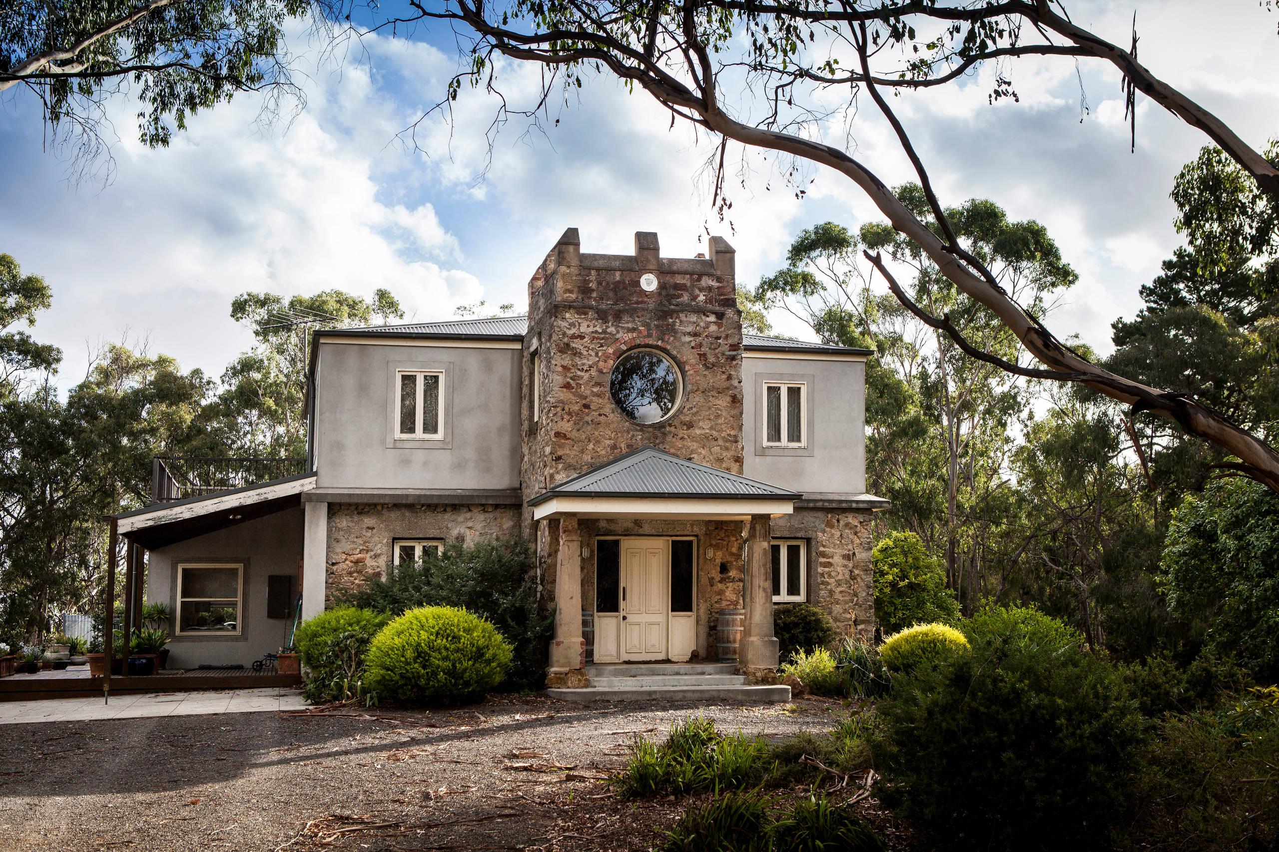 My Houzz A True Aussie Battler Overlooking the Yarra Houzz AU