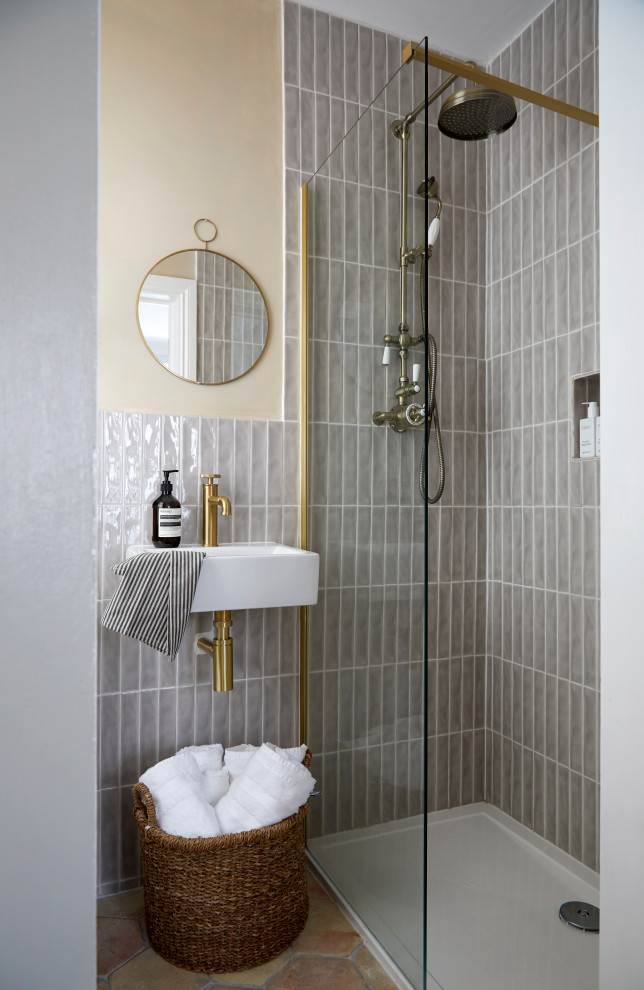 Design ideas for a traditional bathroom in Kent.