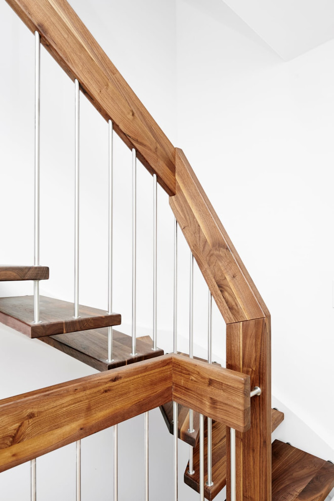 Консольная лестница из дуба