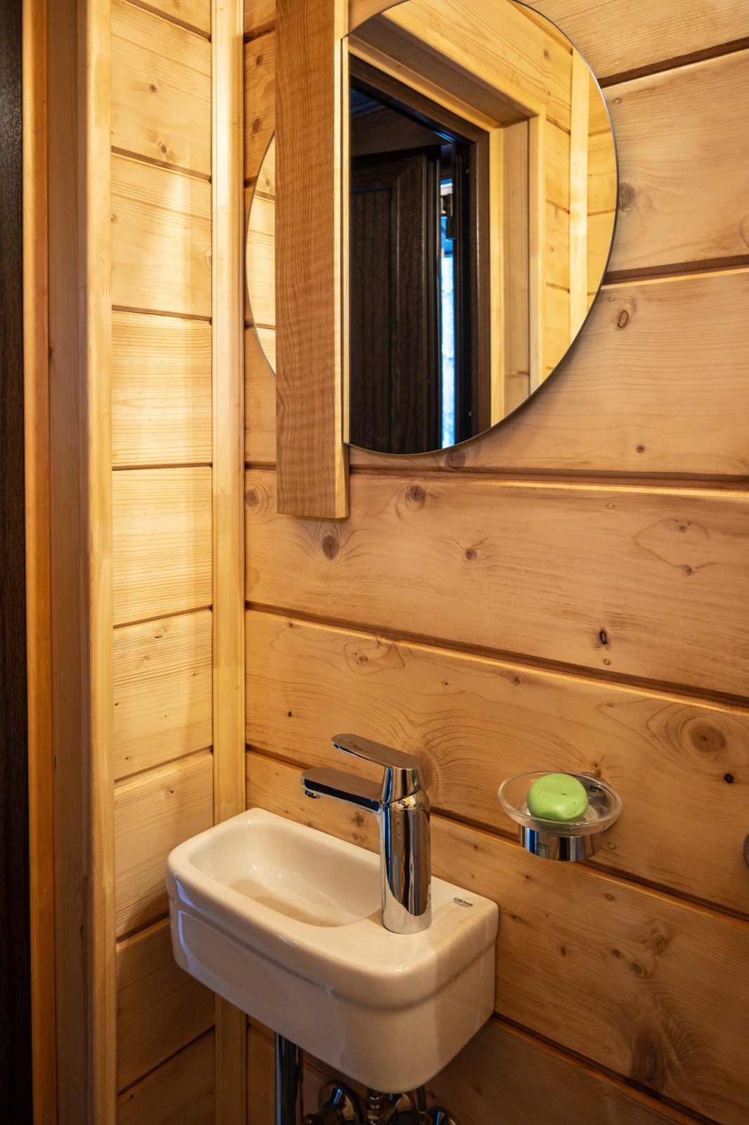 Загородная беседка для отдыха